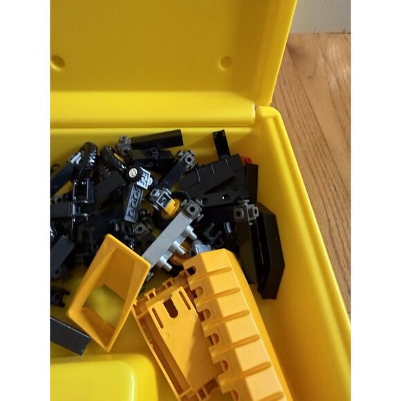 Vintage 1986 Fisher-Price Construx "Building Zone" set, model 6029 - Picture 5 of 9